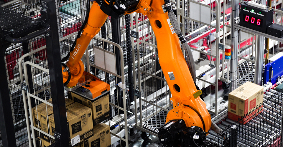 株式会社PALTAC 世界上首个支持3种载具的码垛机器人工作站