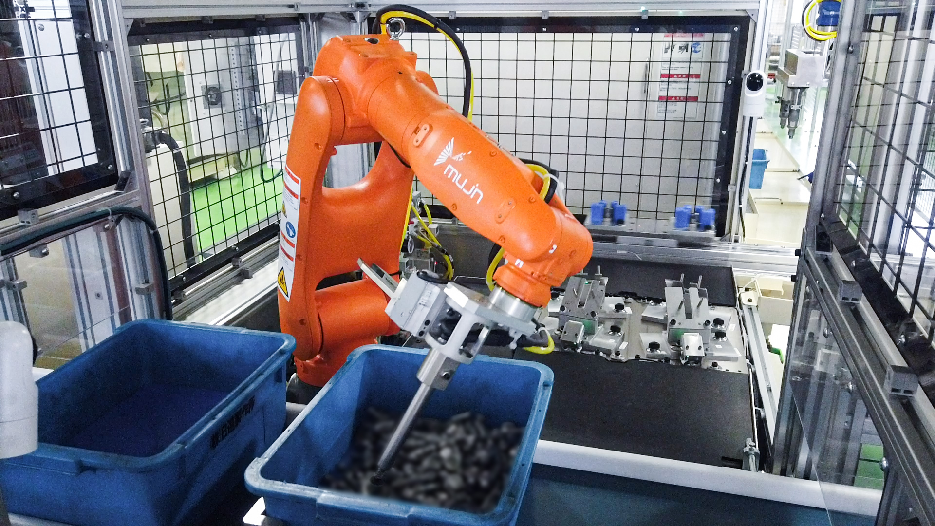 製造工業における自動化設計の技術 ヒカワ精工株式会社様と多品種バラ積みピッキングを自動化 | 株式会社Mujin