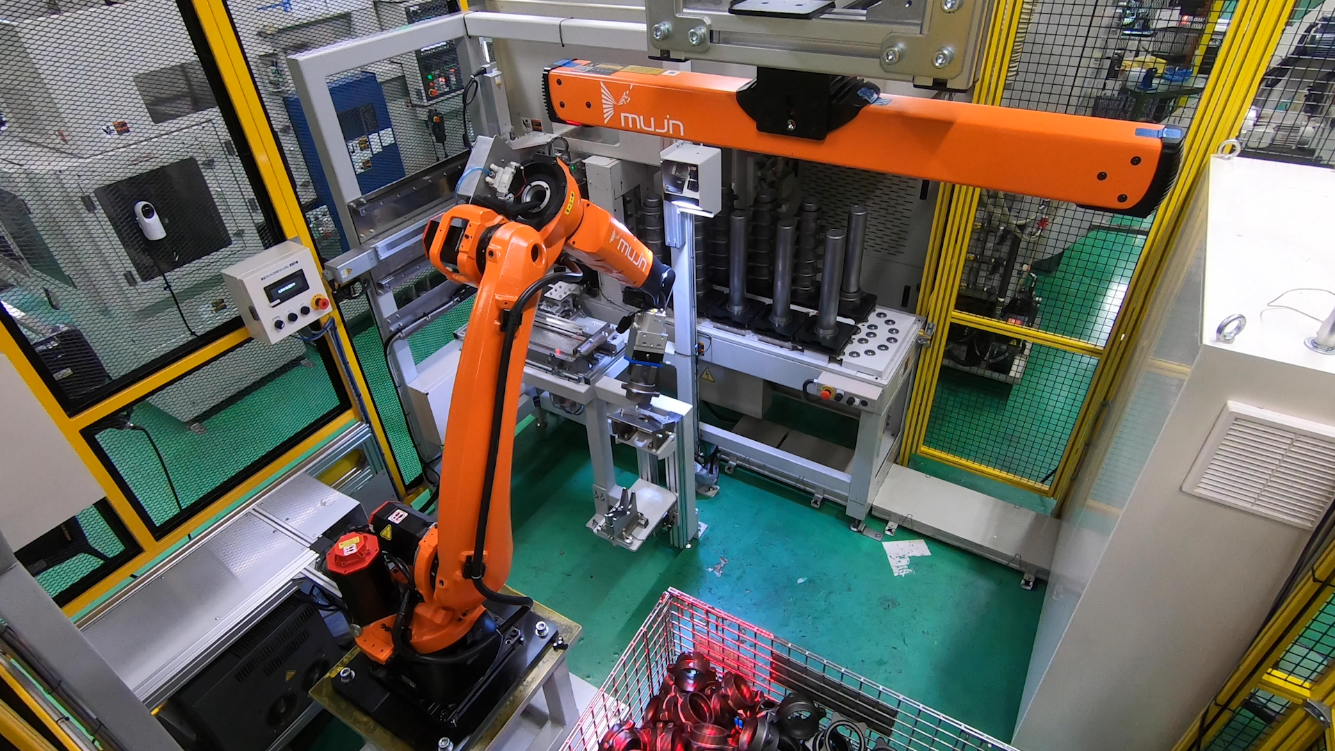 八木工業株式会社様とバラ積みピッキングを自動化 | 株式会社Mujin